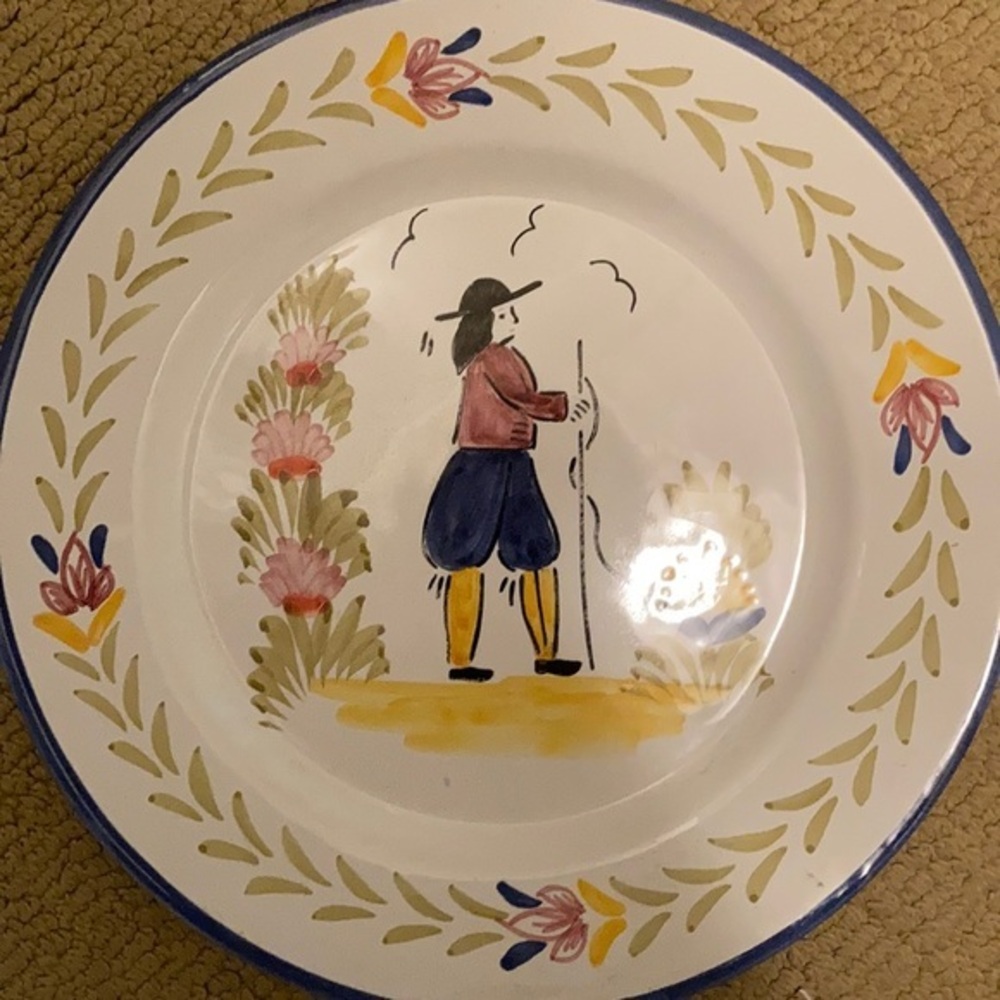 Sur La Table Quimper 10” wall decor plate made in Portugal-man with rod